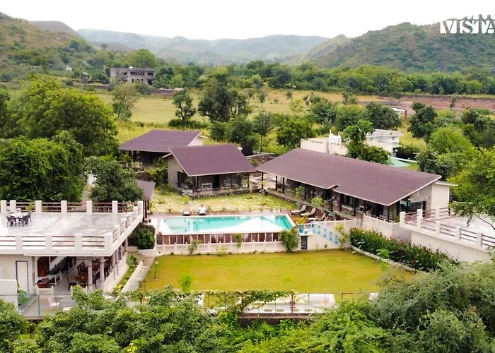Stayvista At The Earthen Boutique With Spacious Pool, Terrace, Lawn & Games Udaipur